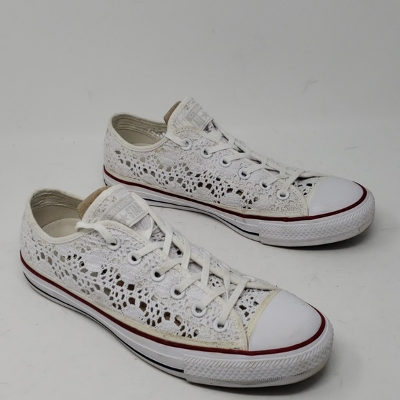 crochet white converse